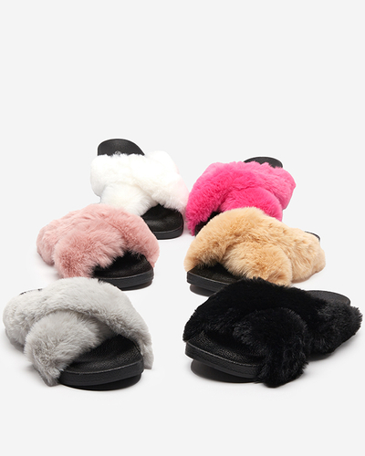 Pantoufles avec fourrure en noir Mashte - Footwear