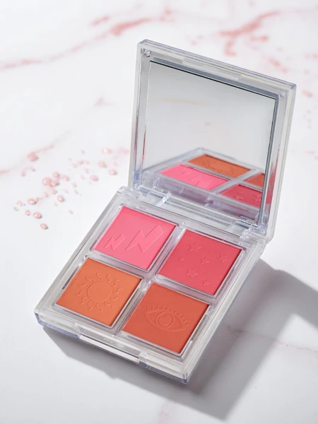 Palette de 4 teintes de blush avec miroir