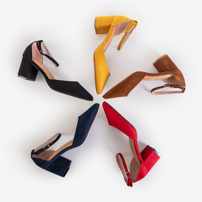 Sandales noires pour femmes sur le poteau Rumil - Footwear