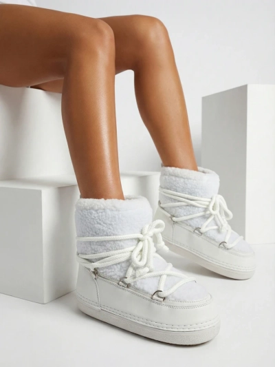 Bottes de neige pour femmes avec peau de mouton Uvella