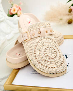 beige