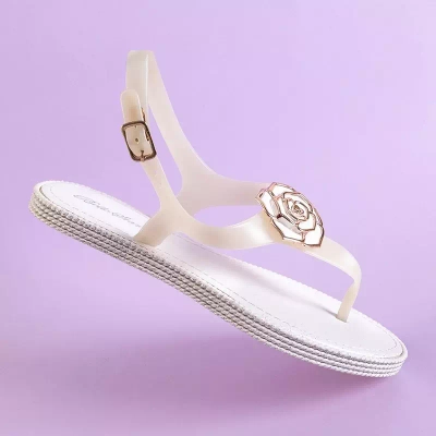 OUTLET Sandales blanches pour femme a'la tongs avec une fleur de Porto - Chaussures