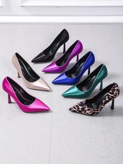 Royalfashion Escarpins satinés pour femmes Satylies