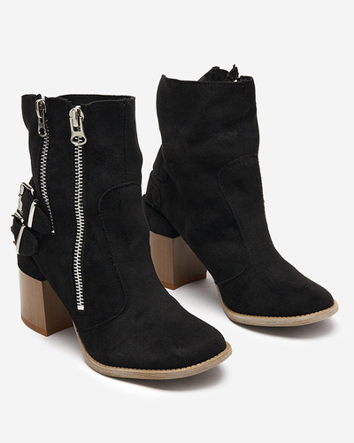 Bottes pour femmes sur le poteau en noir Ferrgo- Footwear
