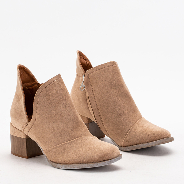 Bottes isolées marron clair pour femmes sur le poteau Karela - Chaussures