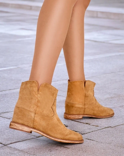 Boots cowboy style de Royalfashion sur un talon compensé couvert Blueston