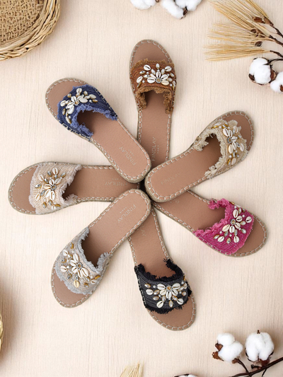 Sandales pour femmes Royalfashion Helena Decor espadrilles noires avec coquillages