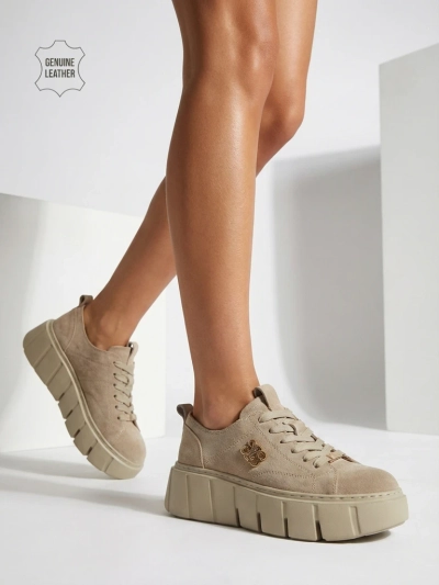 Baskets de sport pour femmes en cuir naturel Renos