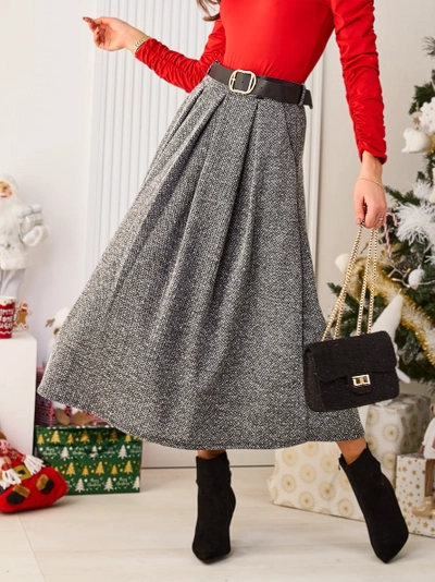 Jupe midi pour femme de Royalfashion Jupe midi pour femme en tissu doux. Le modèle comporte 2 poches et une ceinture incluse. Base parfaite pour de nombreux looks spéciaux! REMARQUE: précision des mesures (+/-) 1 cm. 87654321 <p>Mesures pris