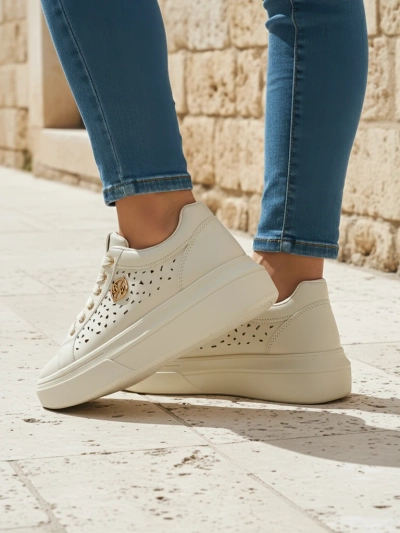 Baskets pour femmes Callista beige cuir écologique printemps talon plat
