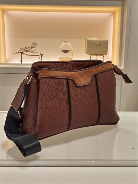 Petit sac à main pour femme en cuir écologique Novaria