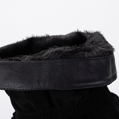 Boots en éco-suédine noire sur le post Piqer-Footwear