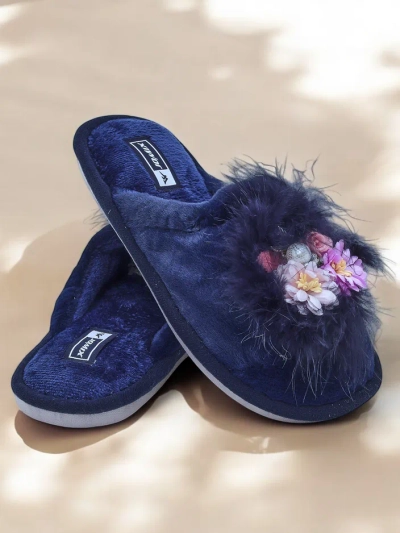 Chaussons en fourrure pour femmes Royalfashion avec des fleurs Ederra