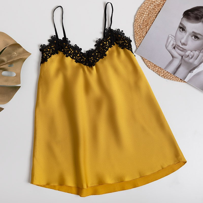 T-shirt femme moutarde avec dentelle noire - Vêtements