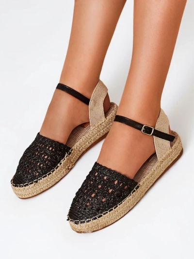 Espadrilles noires pour femmes avec un ajouré Triumf - Footwear