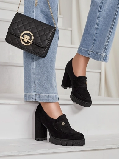 Élégantes Chaussures Noires Anitka en Cuir Écologique