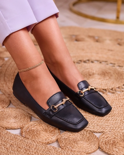 Royalfashion Mocassins pour femmes noirs avec ornements dorés Olerika