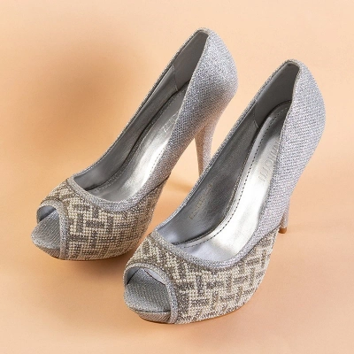 OUTLET Escarpins argentés brillants sur un talon Cecile - Chaussures
