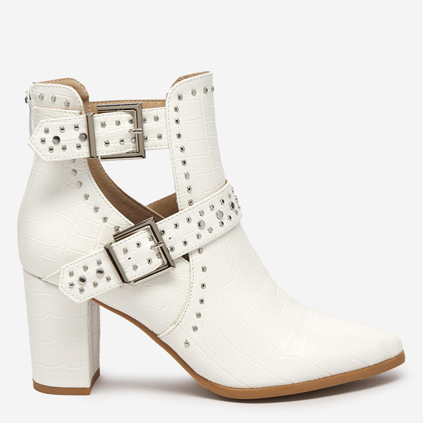 Bottes blanches sur le poteau avec découpes et boucles Masieo - Chaussures