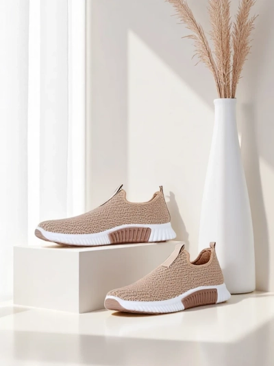 Slip-on pour femmes Selene marron clair, tissu, talon plat, confort