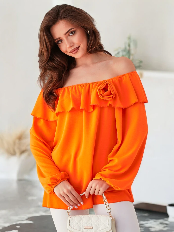 Blouse Royalfashion pour femmes dans le style espagnol avec volants et une fleur