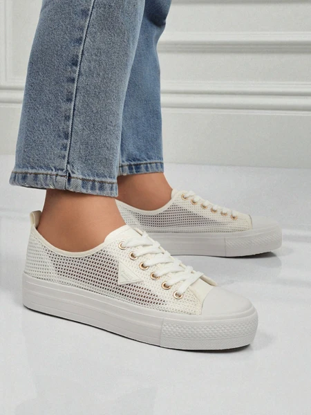 Baskets blanches pour femmes Ariadne Mesh - baskets aérées à semelles plates