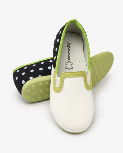 Demi chaussures pour filles en cuir écologique avec imprimé pois Rellme- Footwear