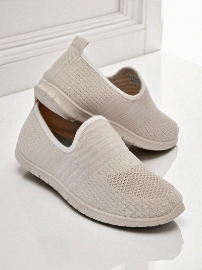 Slip-ons beiges pour femmes Callista - chaussures en tissu légères à semelle plate