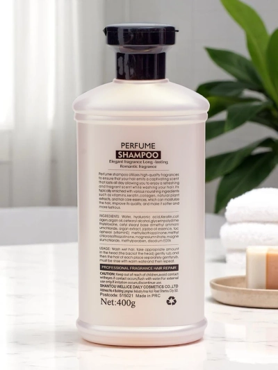 Shampooing professionnel au collagène – Hydratation intense et lissage des cheveux