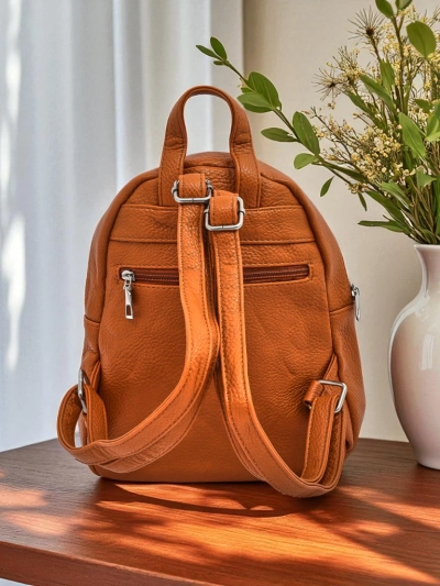 Élégant sac à dos pour femmes Calista Camel en cuir écologique Królewska Moda