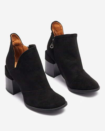 Bottes pour femmes sur le poteau avec découpes en noir. Encura- Footwear