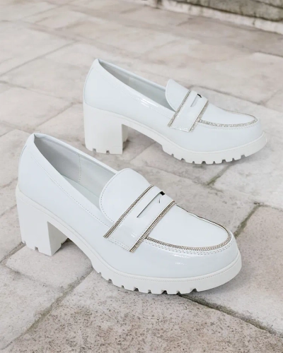 Mocassins en cuir verni pour femmes de Royalfashion Befies