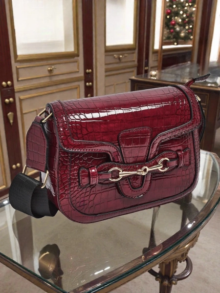 Sac à Main pour Femmes Aurora Bordeaux Écologique en Cuir Élégant