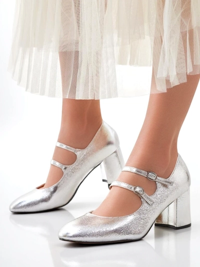 Chaussures à talon bloc en cuir verni pour femmes avec des brides Ovinna