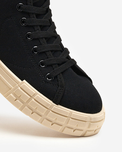 OUTLET Baskets basses noires pour femme avec semelle plus épaisse Saserra - Footwear