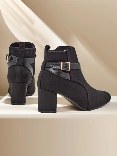 Bottes pour femmes Royalfashion sur un poteau Eloron