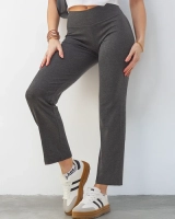 Gris foncé