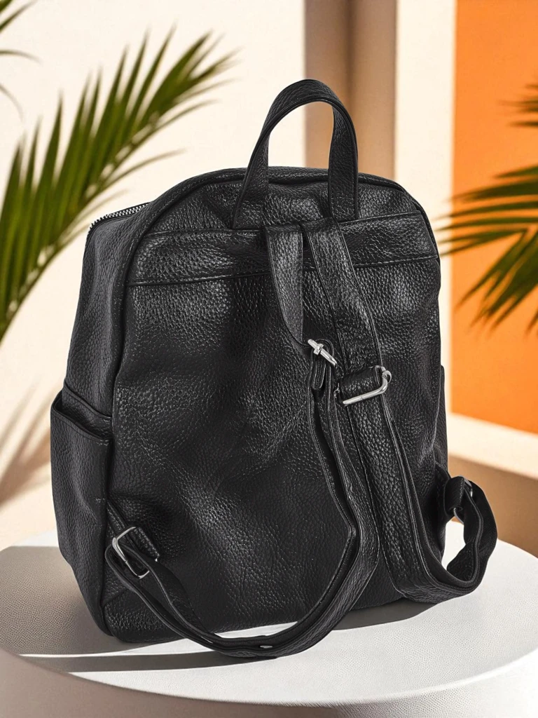 Sac à Dos Tressé pour Femmes AURELIA par Królewska Moda en Cuir Écologique Noir