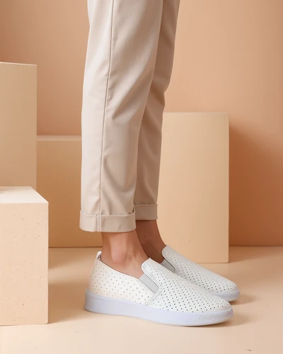 Royalfashion Baskets de sport perforées pour femmes Musio