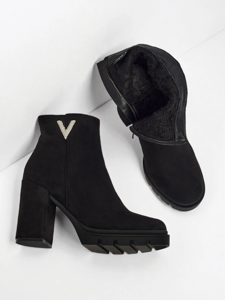 Bottines Venus Noires Élégantes pour le Printemps