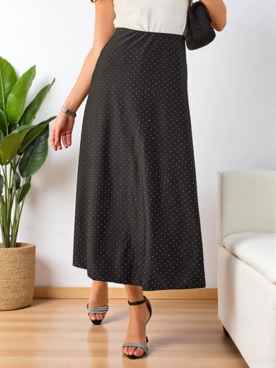 Jupe midi pour femmes de Royalfashion Jupe midi pour femmes en tissu doux. Le modèle est orné de sequins partout. Une base idéale pour de nombreux looks uniques! REMARQUE: Précision de la mesure (+/-) 1 cm. 87654321 <p>Dimensions mesuré