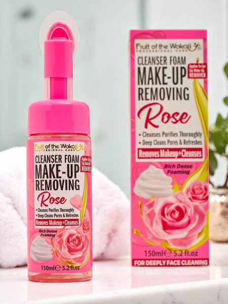 Mousse nettoyante et régénérante pour le visage à la rose avec brosse