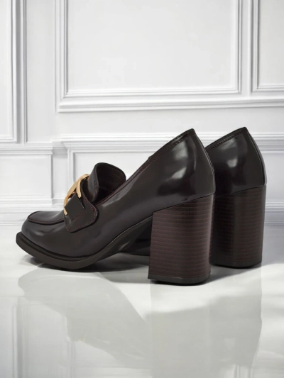 Loafers pour femmes Persephone Nero à talon en cuir écologique boucle dorée