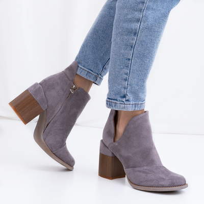 Bottes pour femmes grises avec découpes Plinara - Chaussures