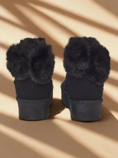 Royalfashion Bottes femmes a'la snow boots en noir Goroggo