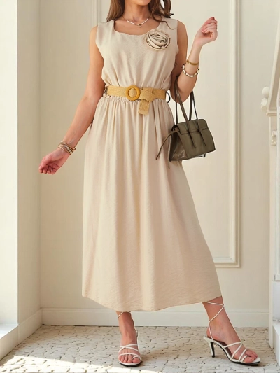 Robe midi Royalfashion pour femmes avec bretelles, dotée d'un col rond avec une fleur décorative