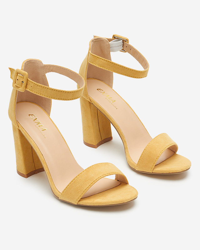 OUTLET Sandales femme jaunes sur le poste de Mavine - Footwear