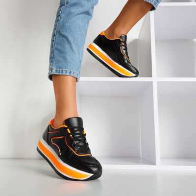 Chaussures de sport pour femmes noires sur une plate-forme épaisse avec inserts de néon Savss - Footwear 1