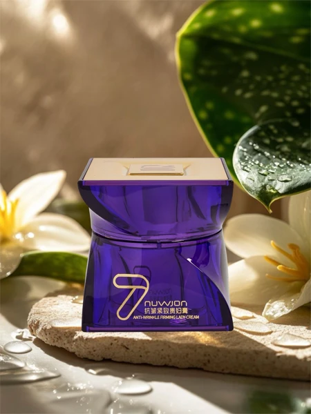 La Crème Anti-Âge Raffermissante Nuwjon pour Femmes