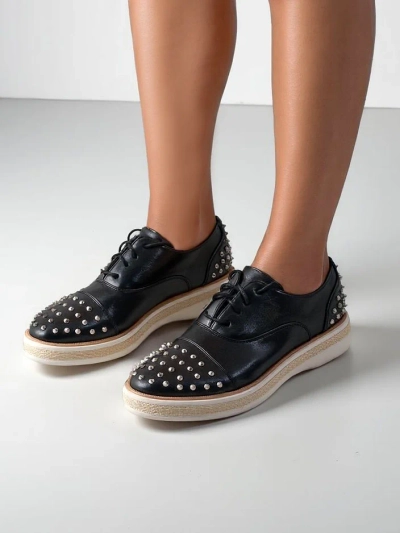 Chaussures plates Royalfashion pour femmes ornées de clous Azaldo
